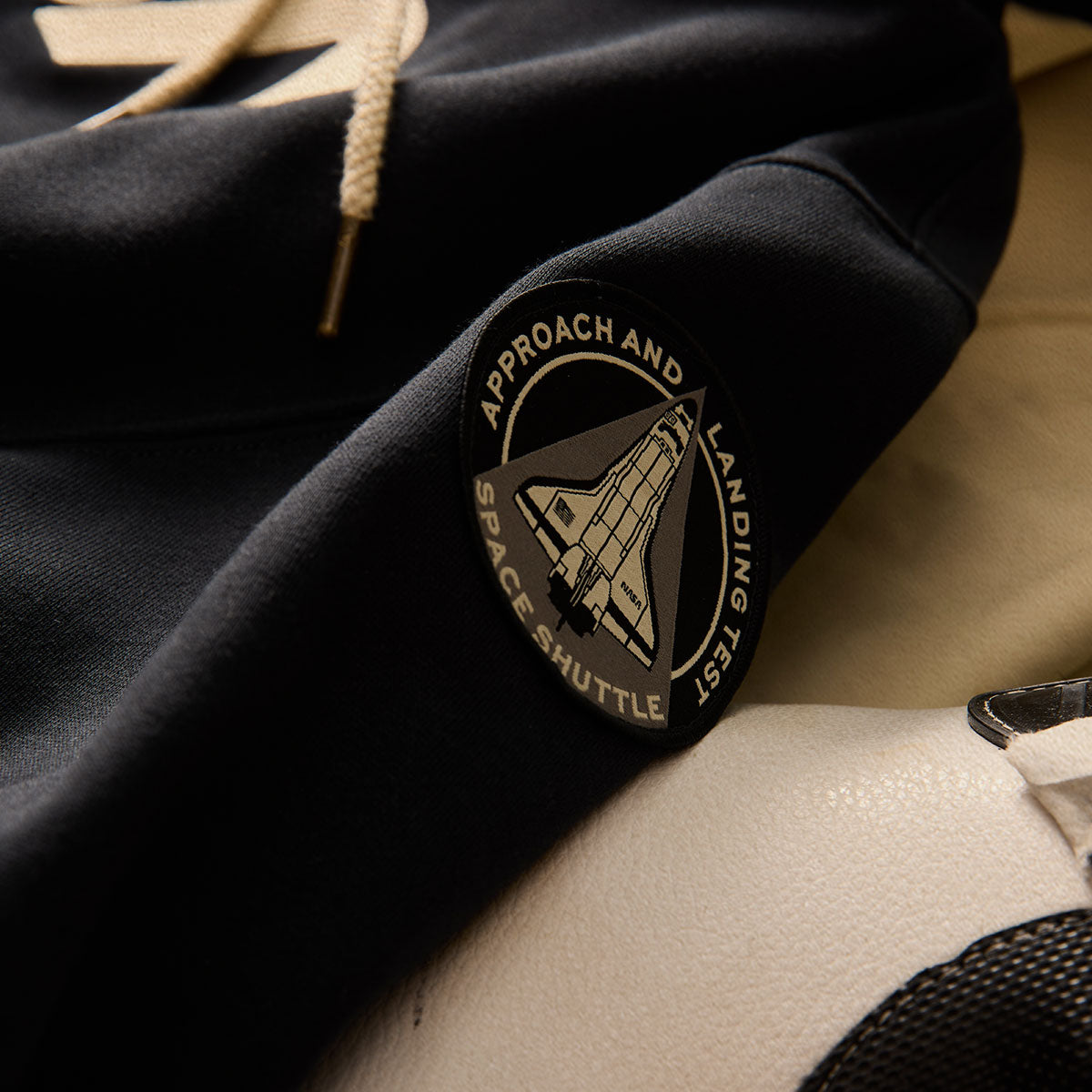 Red Canoe Men's NASA Hoody - Navy